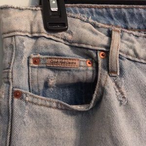 Distressed High Rise Boyfriend Jeans